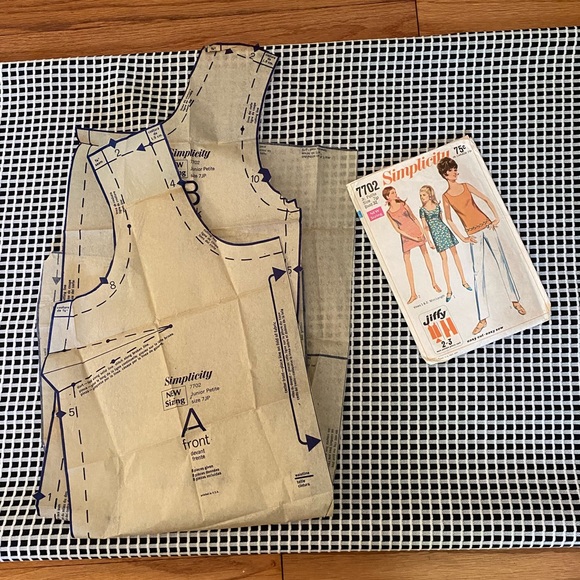 Vintage ‘60s Double Knit Fabric Mini Dress - Picture 11 of 13